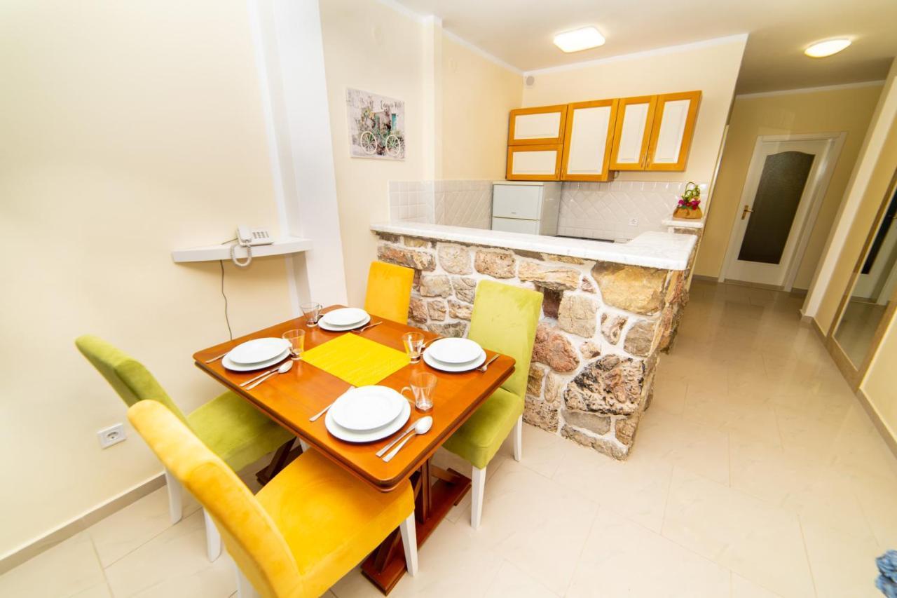 Ponta Apartment Rafailovici Exterior photo